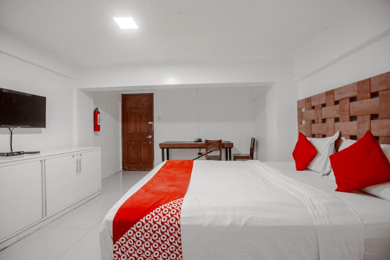 Super Oyo 134 The Bedstation Hotel Mandaluyong Exterior photo