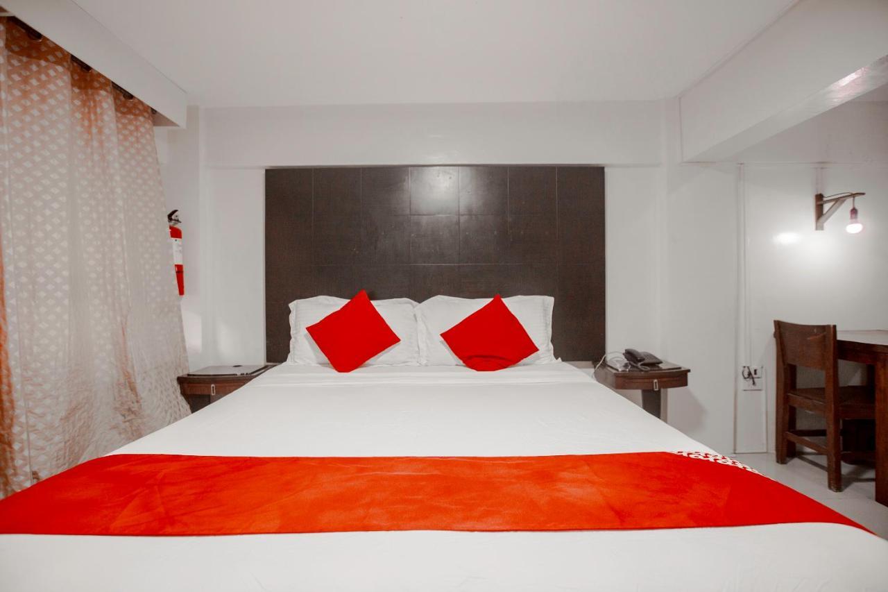 Super Oyo 134 The Bedstation Hotel Mandaluyong Exterior photo