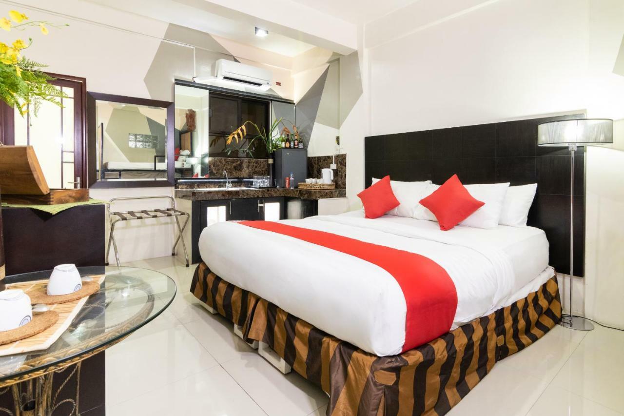 Super Oyo 134 The Bedstation Hotel Mandaluyong Exterior photo